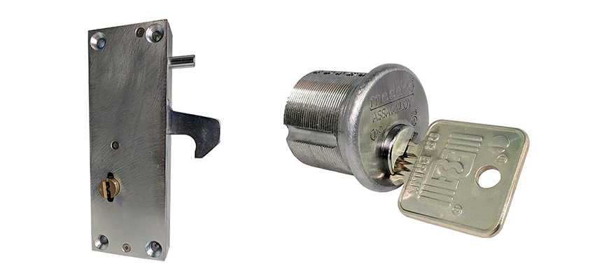 RR Fence Gates Brink Locks Repair in La Quinta, California